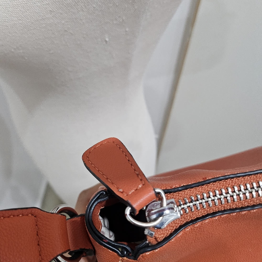 Guess shoulder bag with cross body chain - Picture 3 of 9